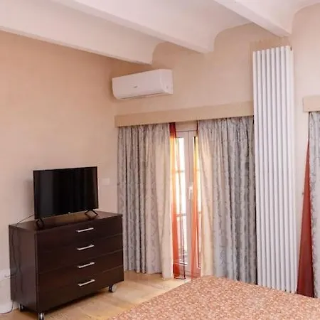 5 Da Letto Lägenhet Milano